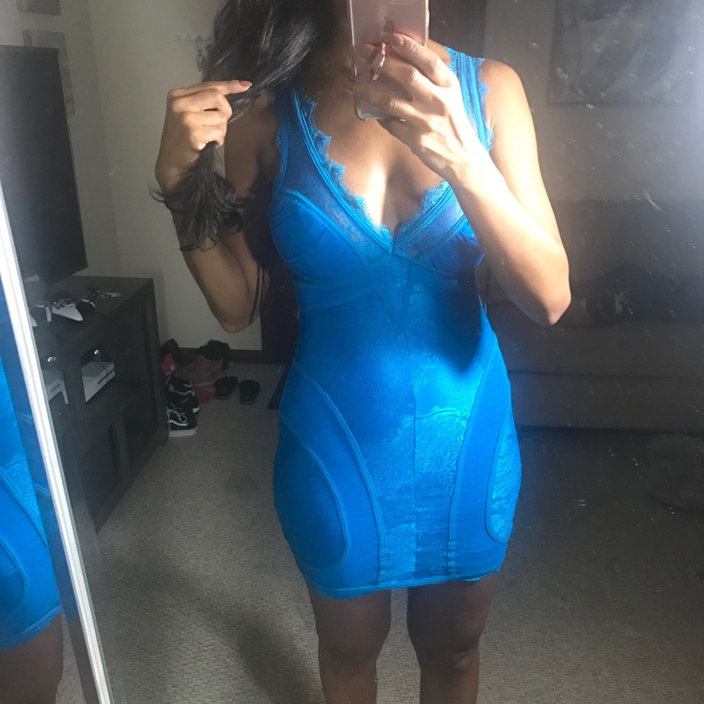 Bebe dress